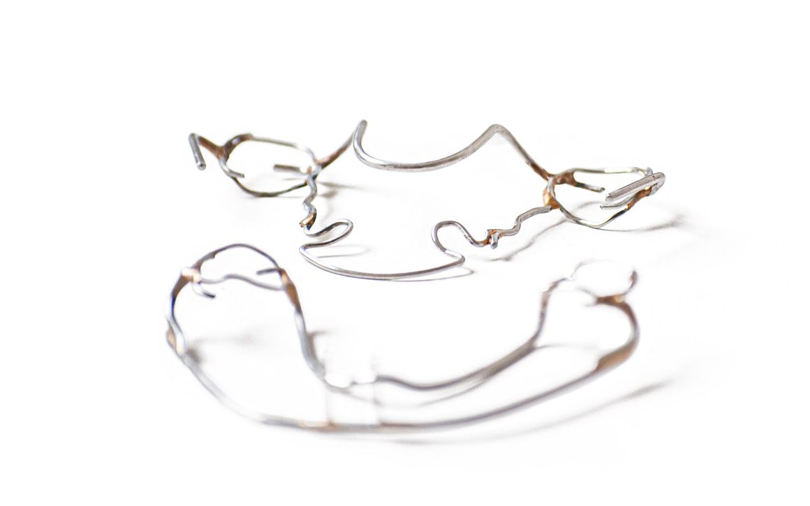 Crozat-Geräte sind herausnehmbare Zahnspangen für den Ober- oder Unterkiefer (Einzelkiefergeräte), die ganz aus Draht zusammengelötet oder -geschweißt sind.